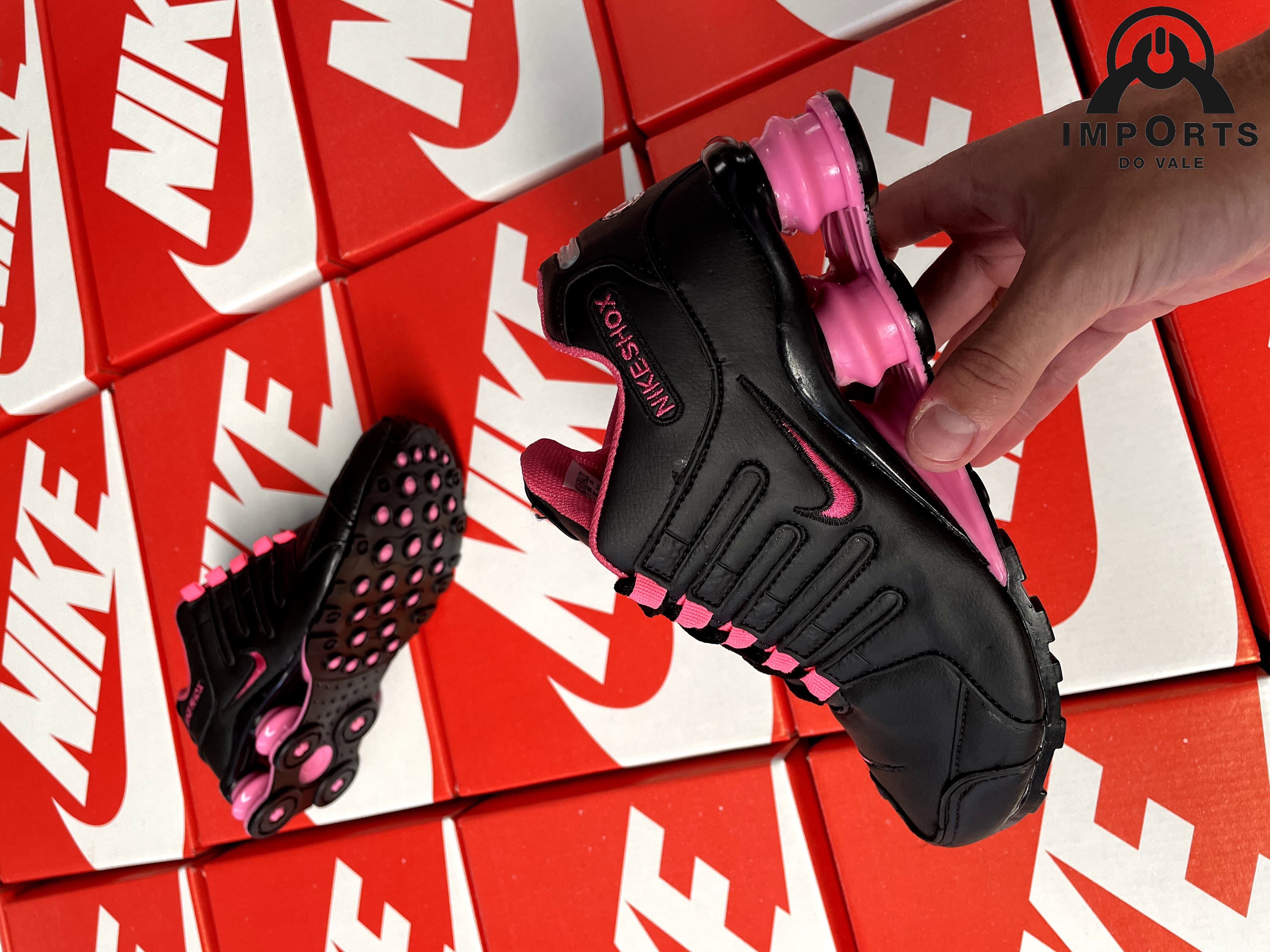 Tênis Shox R4 - Preto/rosa