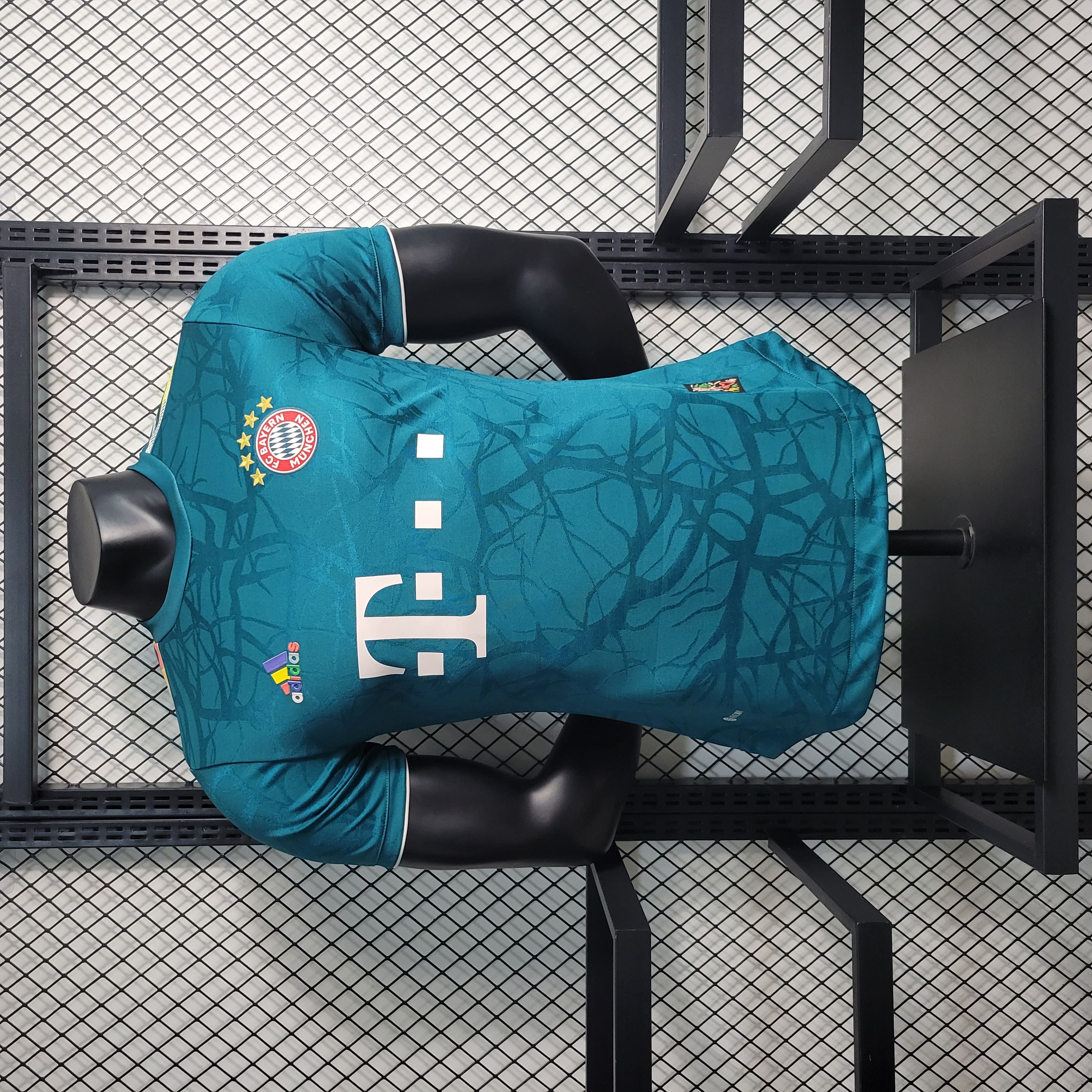 Camisa Bayern de Munique 23/24 Versão Jogador Ed. Especial Co Branded + Personalização Grátis