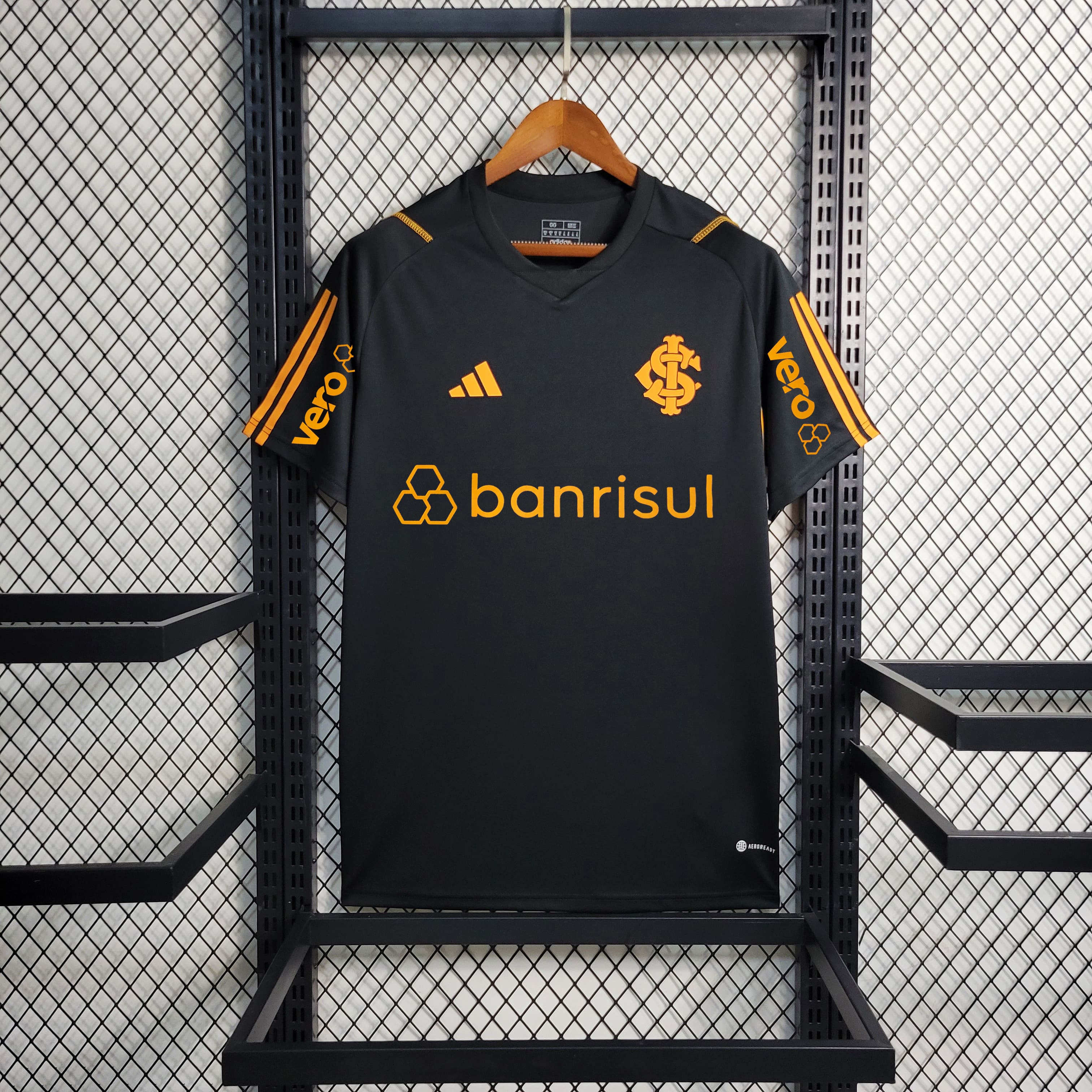 Camisa Internacional 23/24 Treino Preta + Patrocínios 