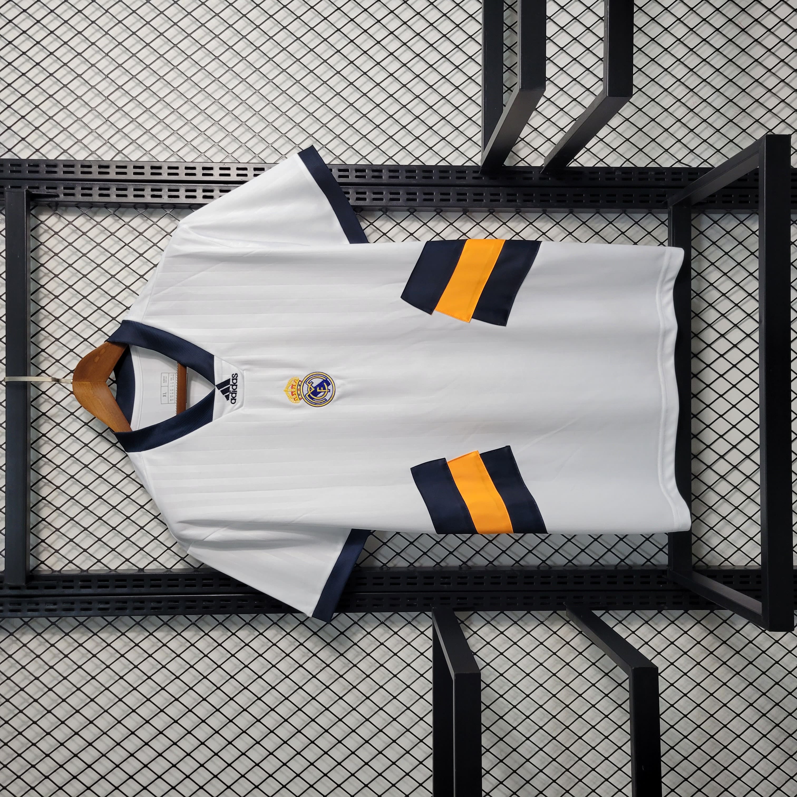 Camisa Real Madrid 23/24 Versão Torcedor Ed. Especial Icon + Personalização Grátis