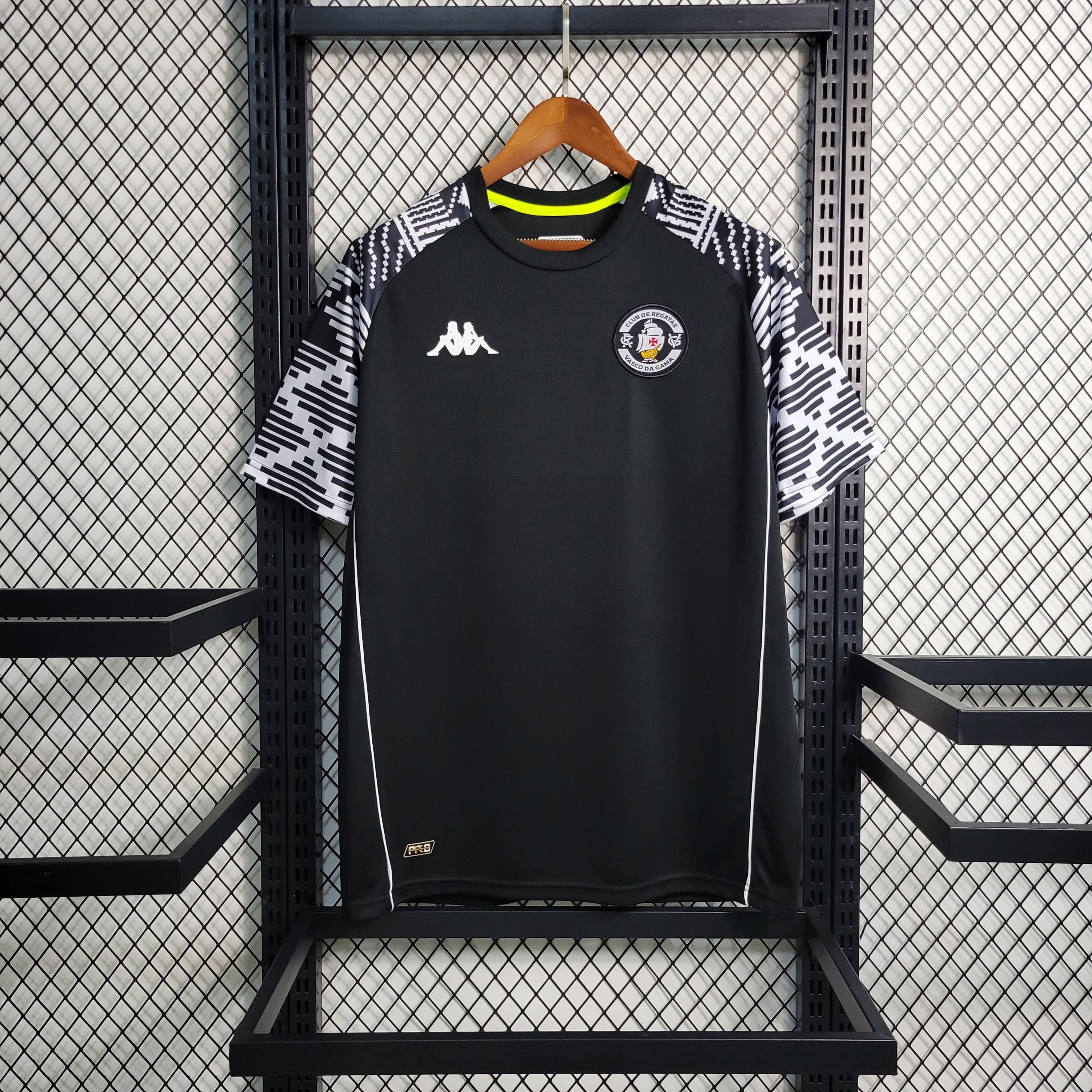 Camisa Vasco 22/23 Versão Torcedor Pré-Jogo - Preta