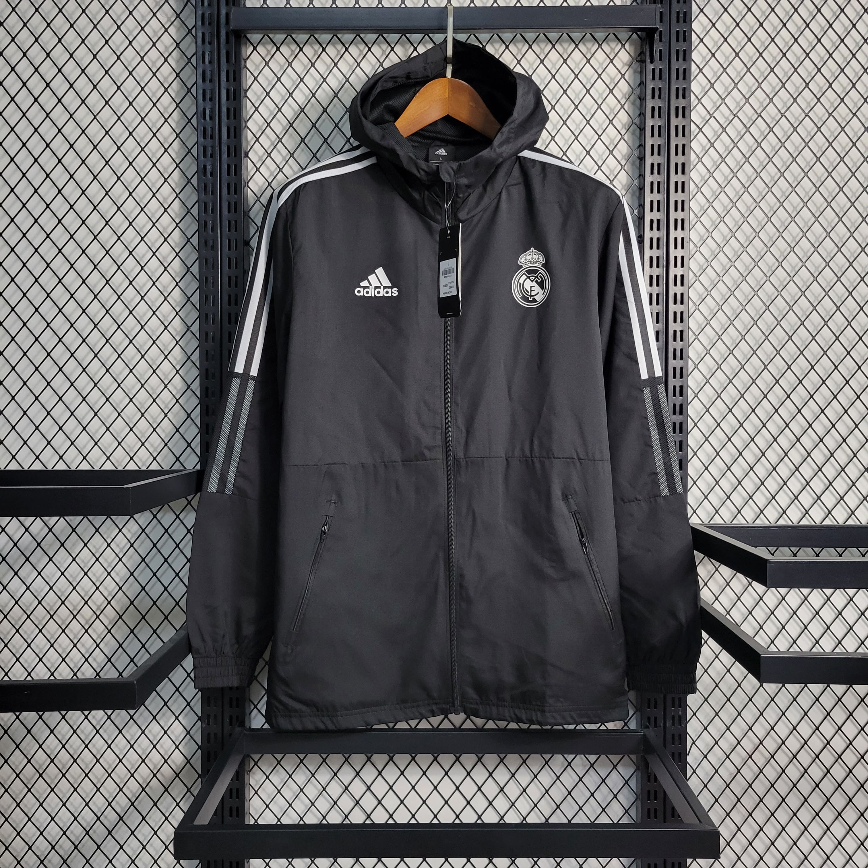 Corta-Vento Real Madrid 23/24 - Preto Listrado