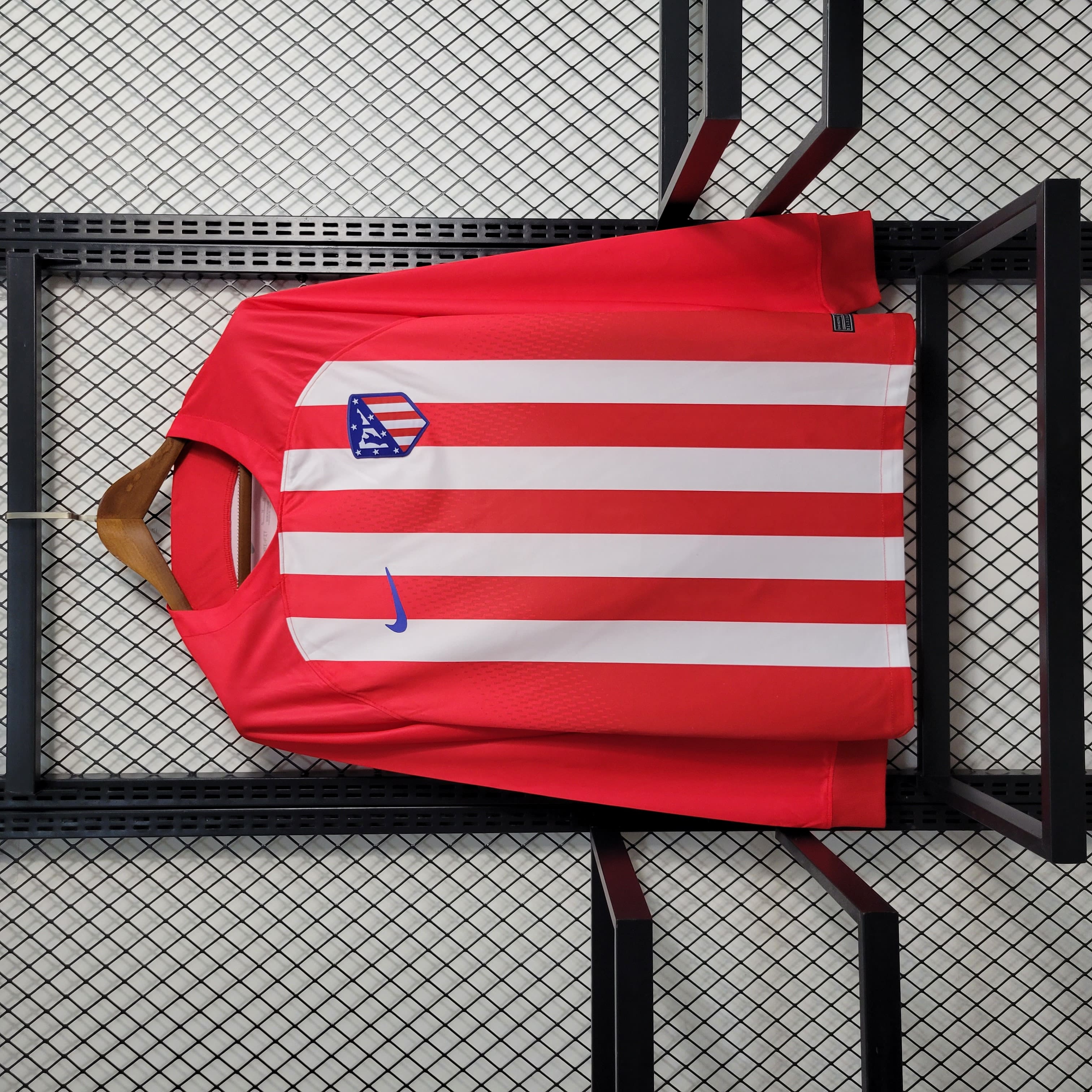 Manga Longa Atlético de Madrid I 23/24 Versão Torcedor + Personalização Grátis