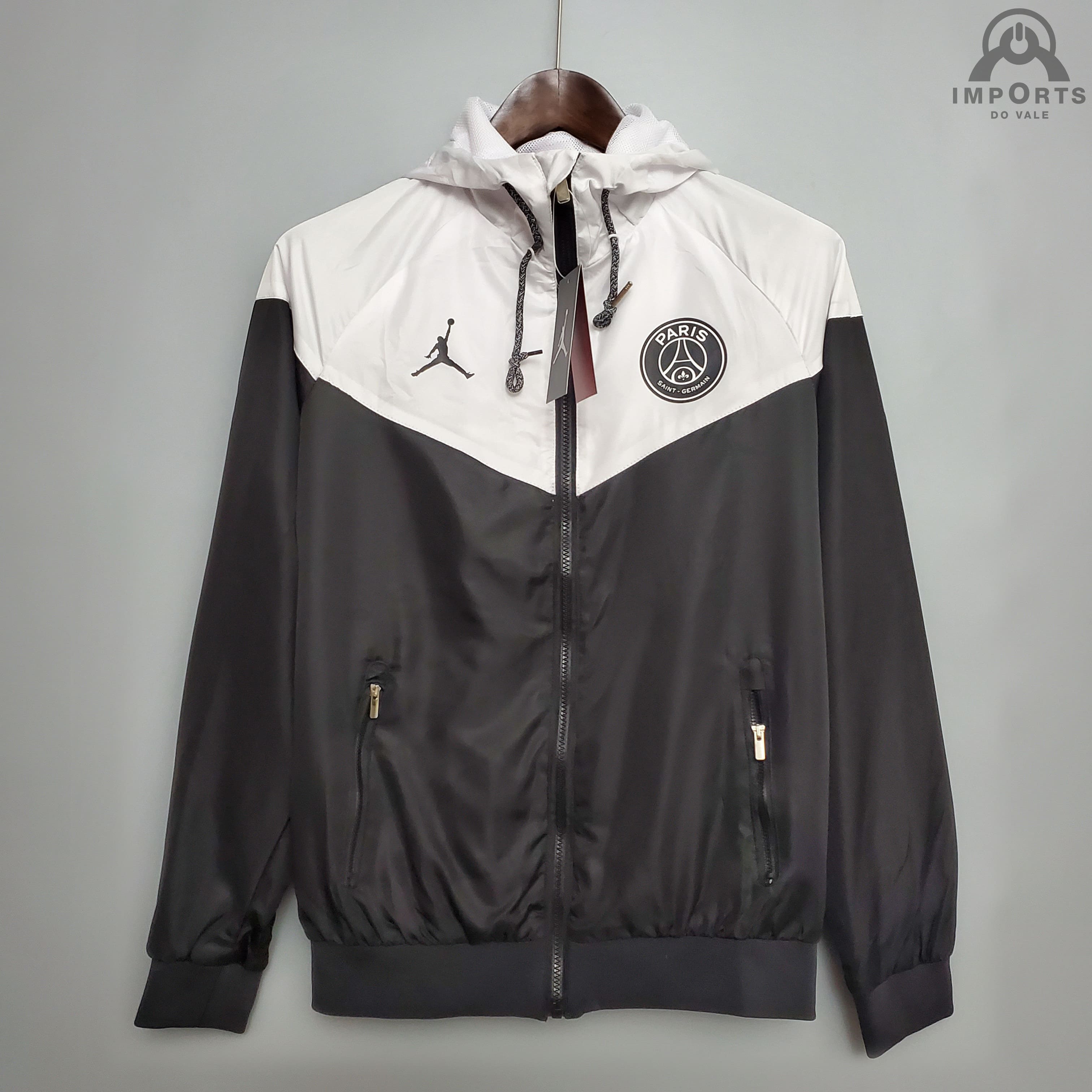 Jaqueta Corta-Vento Paris Saint-Germain 21/22 - Preto e branco