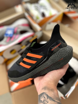 Tênis Ultraboost 2021 - Preto/laranja