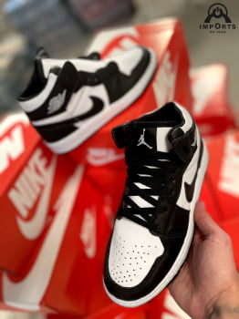 Tênis Air Jordan 1 Mid - Preto/branco
