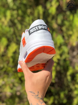 Tênis Air Max 1 Flooded - Branco/laranja