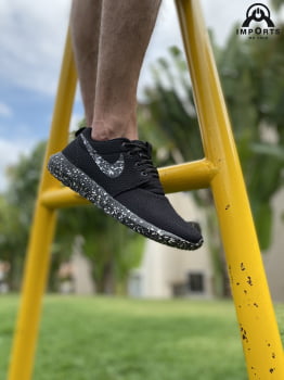 Tênis Roshe - Preto/branco