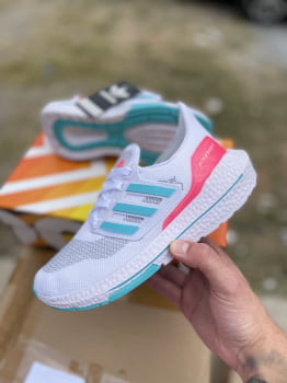 Tênis Ultraboost 2021 - Verde/rosa Tênis Ultraboost 2021 - Verde/rosa