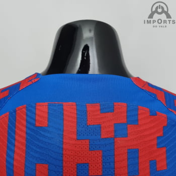 Camisa Barcelona 22/23 Versão Jogador Pré-Jogo Vermelho e Azul + Personalização Grátis