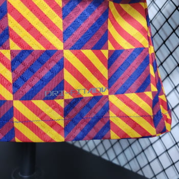 Camisa Barcelona 23/24 Versão Jogador Treino - Quadriculada 