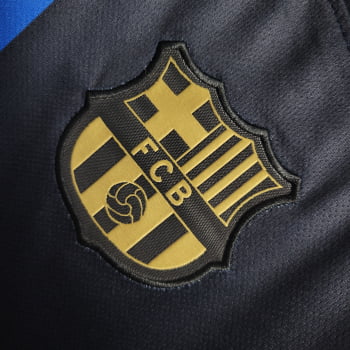 Camisa Barcelona 23/24 Versão Torcedor Ed. Especial Preta + Personalização Grátis Camisa Barcelona 23/24 Versão Torcedor Ed. Especial Preta + Personalização Grátis