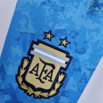 Camisa da Seleção Argentina 2022 Versão Torcedor Comemorativa Azul + Personalização Grátis Camisa da Seleção Argentina 2022 Versão Torcedor Comemorativa Azul + Personalização Grátis