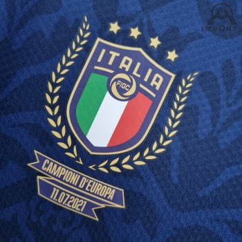 Camisa da Seleção Italiana 2022 Campeão Europa League Versão Torcedor + Personalização Grátis - Azul Royal Camisa da Seleção Italiana 2022 Campeão Europa League Versão Torcedor + Personalização Grátis - Azul Royal