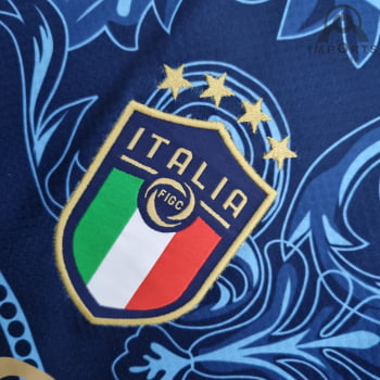 Camisa da Seleção Italiana 2022 Edição Versace Versão Torcedor + Personalização Grátis Camisa da Seleção Italiana 2022 Edição Versace Versão Torcedor + Personalização Grátis