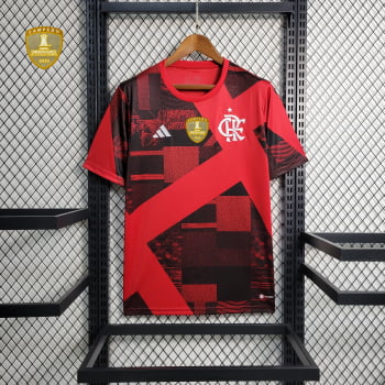 Camisa Flamengo 23/24 Versão Torcedor Pré-Jogo + Patch Campeão Libertadores - Rubro Negra Camisa Flamengo 23/24 Versão Torcedor Pré-Jogo + Patch Campeão Libertadores - Rubro Negra