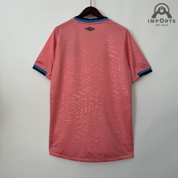 Camisa Grêmio 22/23 Versão Torcedor Ed. Especial Outubro Rosa + Personalização Grátis