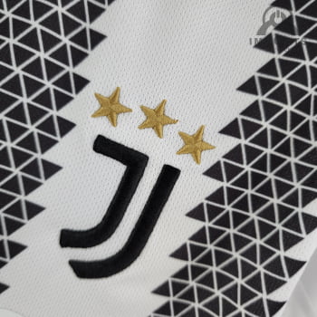 Camisa Juventus l 22/23 Versão Feminina + Personalização Grátis Camisa Juventus l 22/23 Versão Feminina + Personalização Grátis