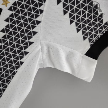 Camisa Juventus l 22/23 Versão Feminina + Personalização Grátis