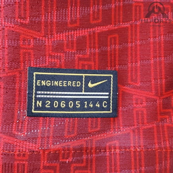 Camisa Liverpool 22/23 Versão Jogador Treino - Vermelho
