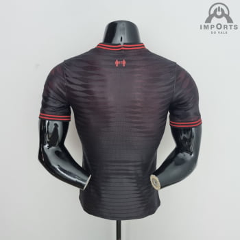 Camisa Liverpool 22/23 Treino Versão Jogador - Preto/vermelho