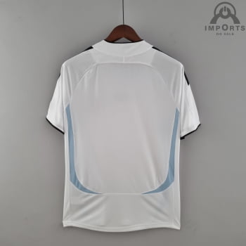 Camisa Real Madrid 22/23 Versão Torcedor Pré-Jogo - Branca