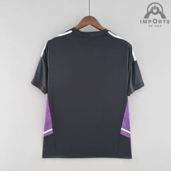 Camisa Real Madrid 22/23 Versão Torcedor Treino - Preta/Roxo