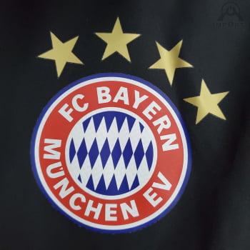 Jaqueta Corta-Vento Bayern de Munique 22/23 - Preto