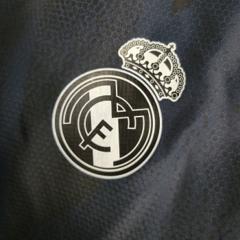 Jaqueta Corta-Vento Real Madrid 23/24 - Preto/lilás Jaqueta Corta-Vento Real Madrid 23/24 - Preto/lilás