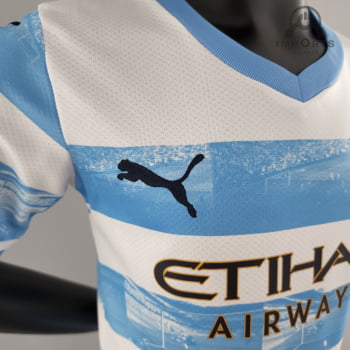 Kit Infantil Manchester City 22/23 Versão Jogador Ed. Especial Azul e Branco