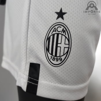 Kit Infantil AC Milan IV 21/22 + Personalização Grátis