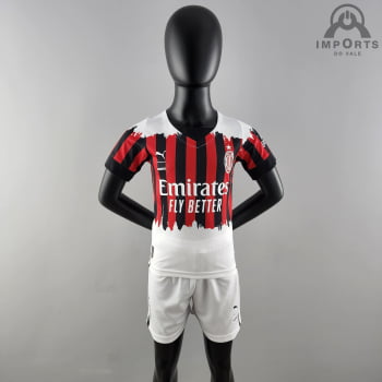 Kit Infantil AC Milan IV 21/22 + Personalização Grátis