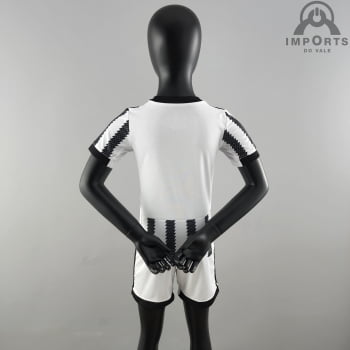 Kit Infantil Juventus l 22/23 + Personalização Grátis