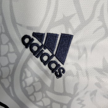 Kit Infantil Real Madrid 23/24 Ed. Especial Dragão Branco + Personalização Grátis