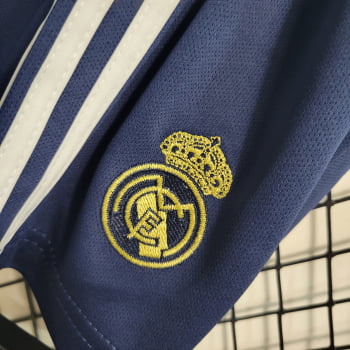 Kit Infantil Real Madrid 23/24 Ed. Especial Dragão Branco + Personalização Grátis