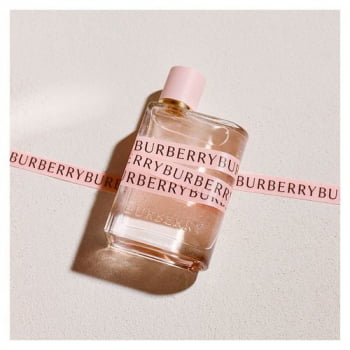  Perfume Burberry Her - Feminino Eau de Parfum