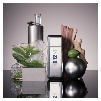 Perfume Carolina Herrera 212 Vip Men Eau de Toilette Masculino Perfume Carolina Herrera 212 Vip Men Eau de Toilette Masculino