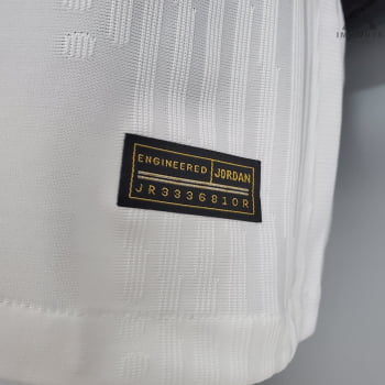 Camisa Paris Saint-Germain 21/22 Treino Versão Jogador - Branco e roxo
