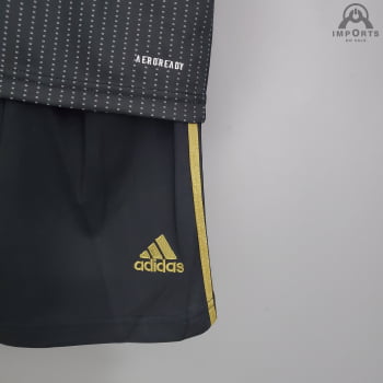 Kit Infantil Bayern de Munique II 21/22 + Personalização Grátis