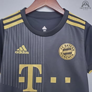 Kit Infantil Bayern de Munique II 21/22 + Personalização Grátis